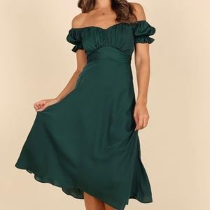 Petal and Pup Mickenna Sweetheart Midi Dress- Emerald